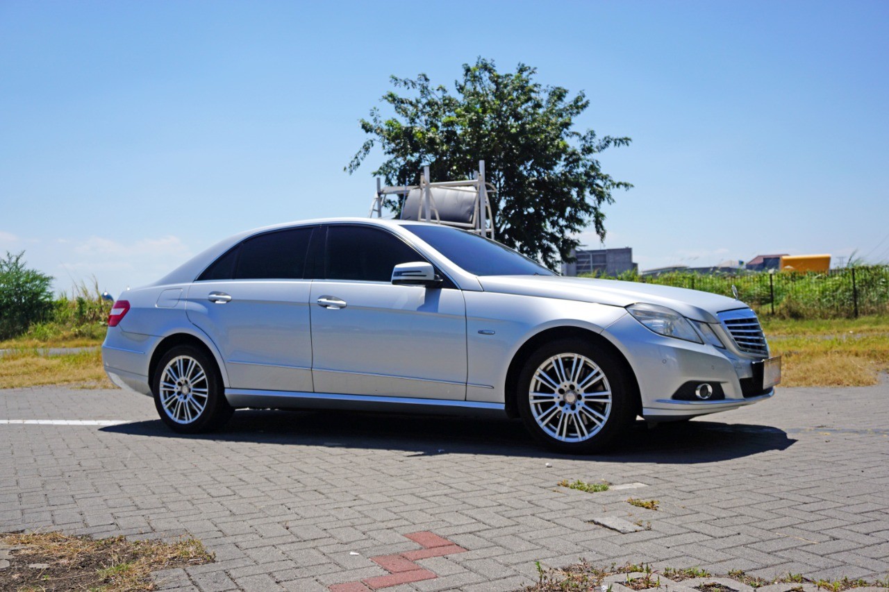 2010 Mercedes Benz E-Class 2010 Mercedes Benz E-Class