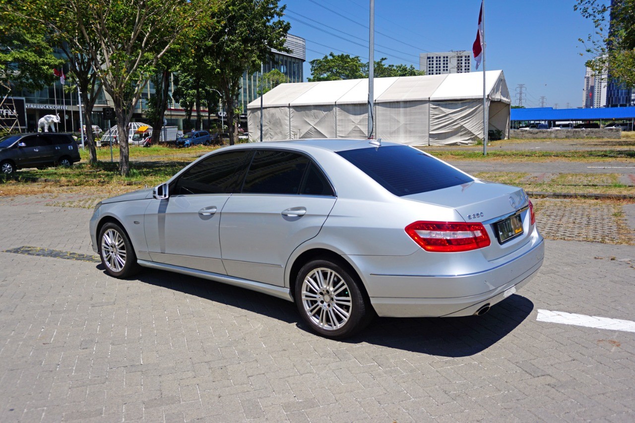 2010 Mercedes Benz E-Class 2010 Mercedes Benz E-Class