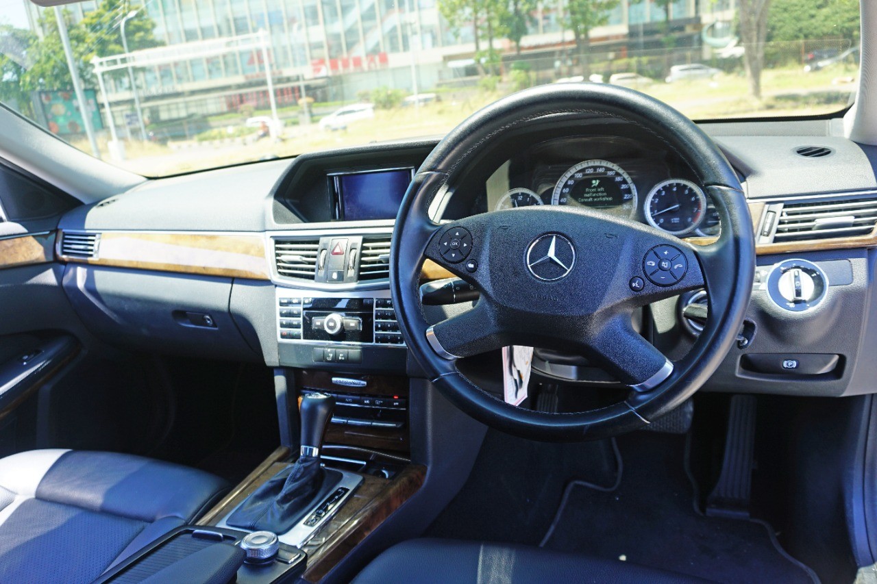 2010 Mercedes Benz E-Class 2010 Mercedes Benz E-Class