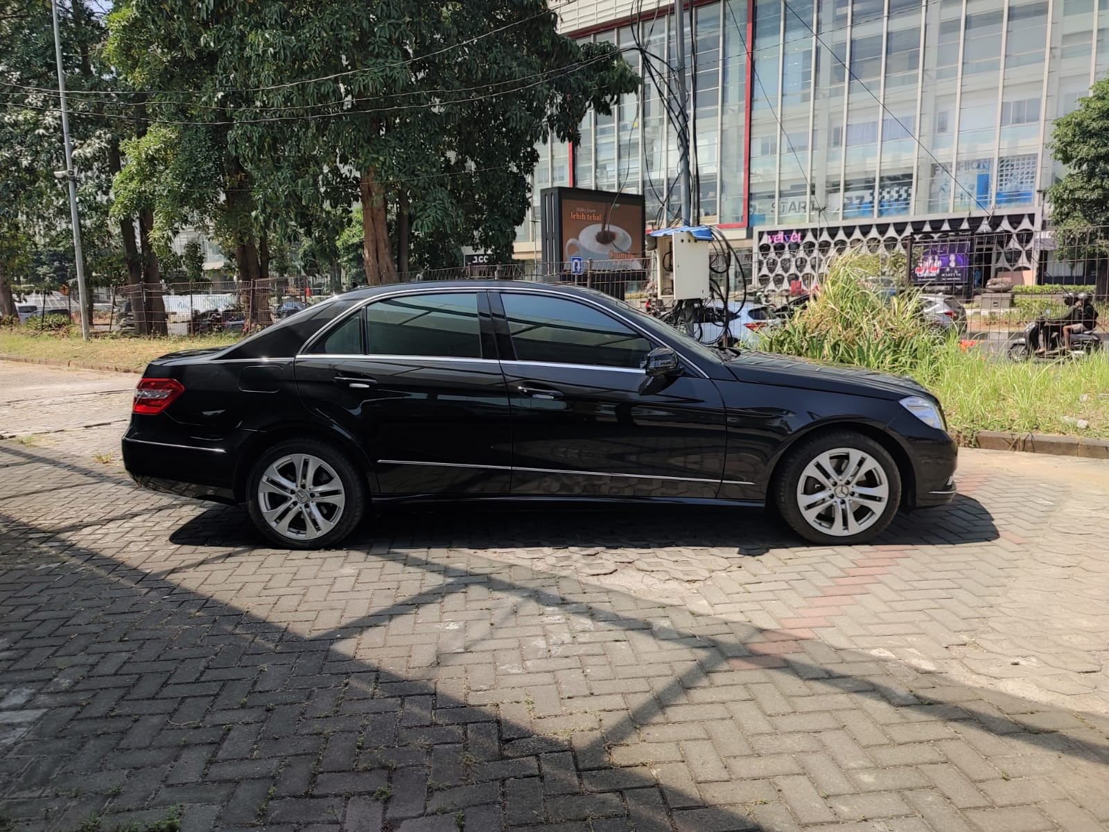 2010 Mercedes Benz E-Class 2010 Mercedes Benz E-Class