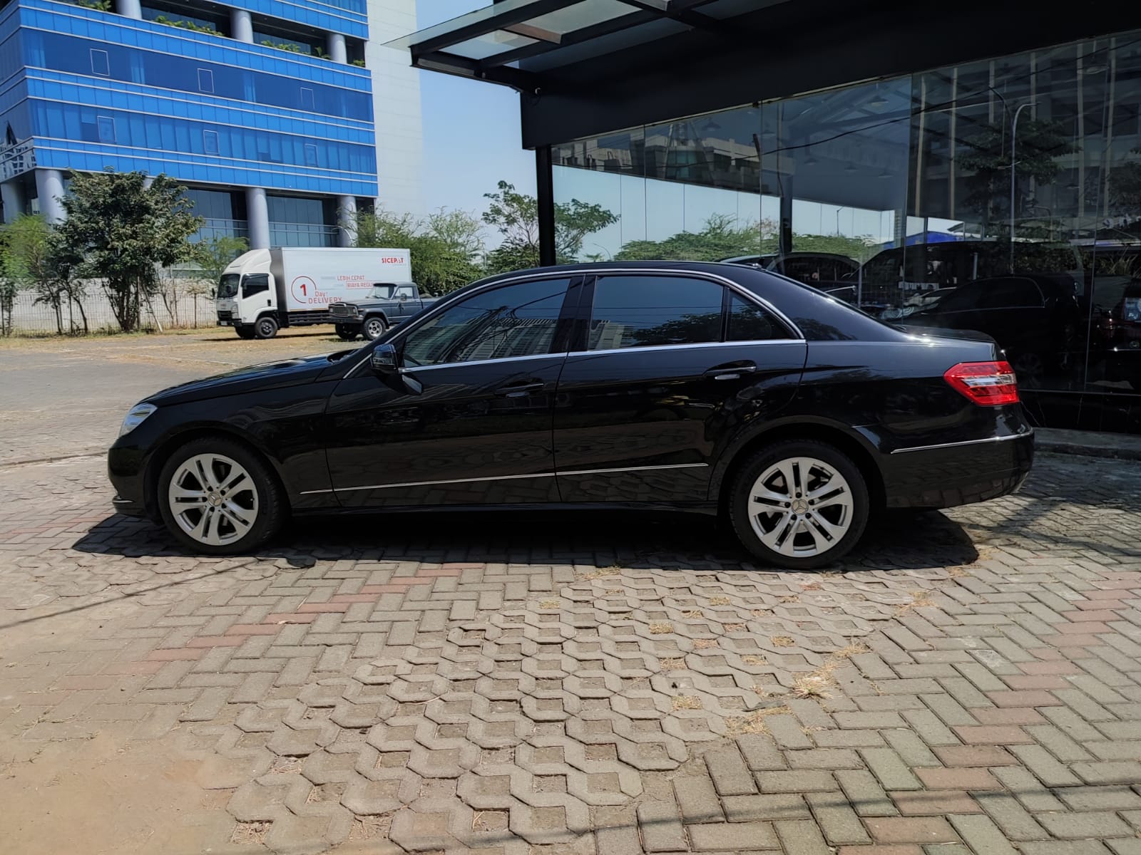 2010 Mercedes Benz E-Class 2010 Mercedes Benz E-Class