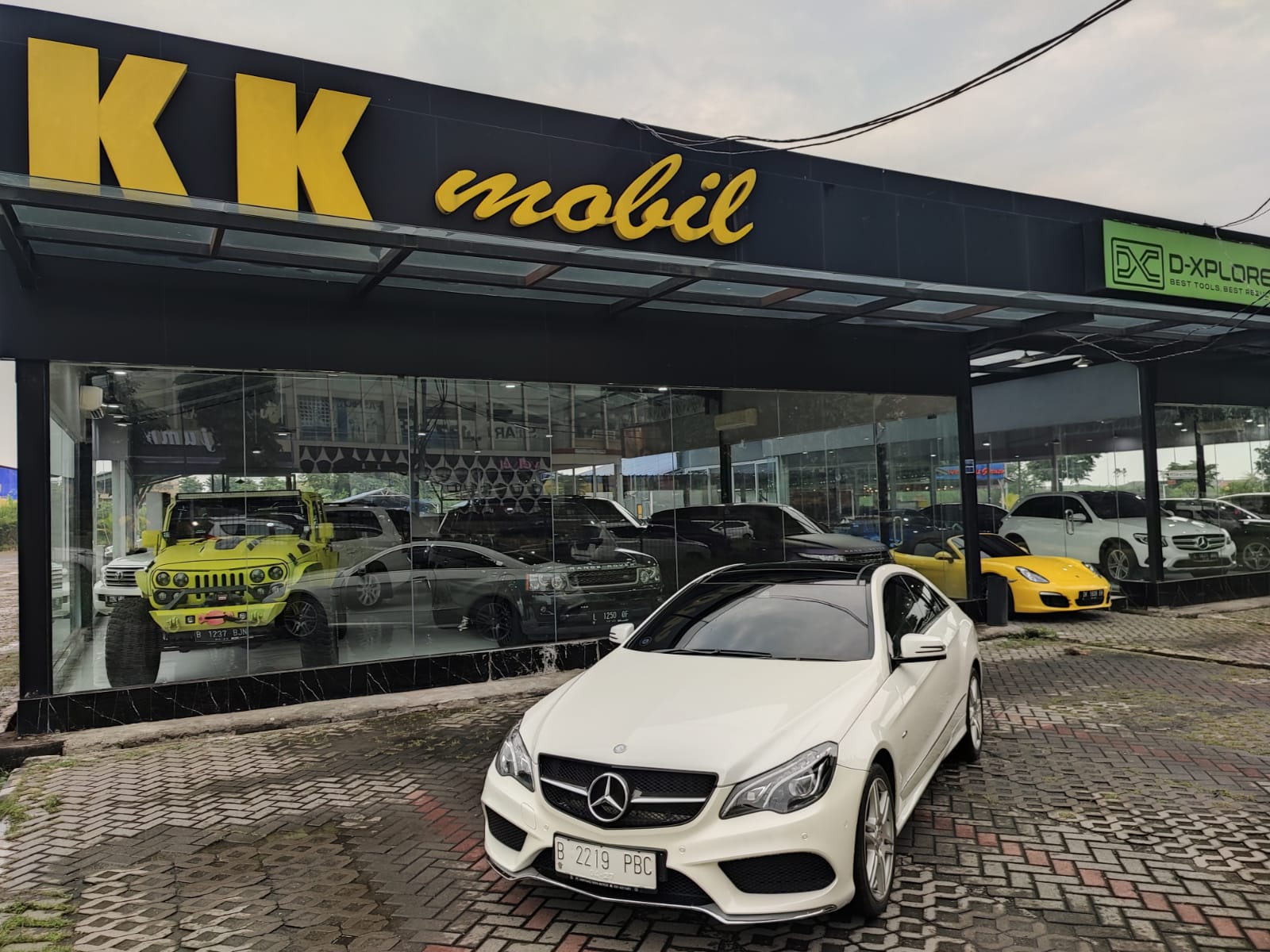 2012 Mercedes Benz E-Class Bekas 2012 Mercedes Benz E-Class Bekas