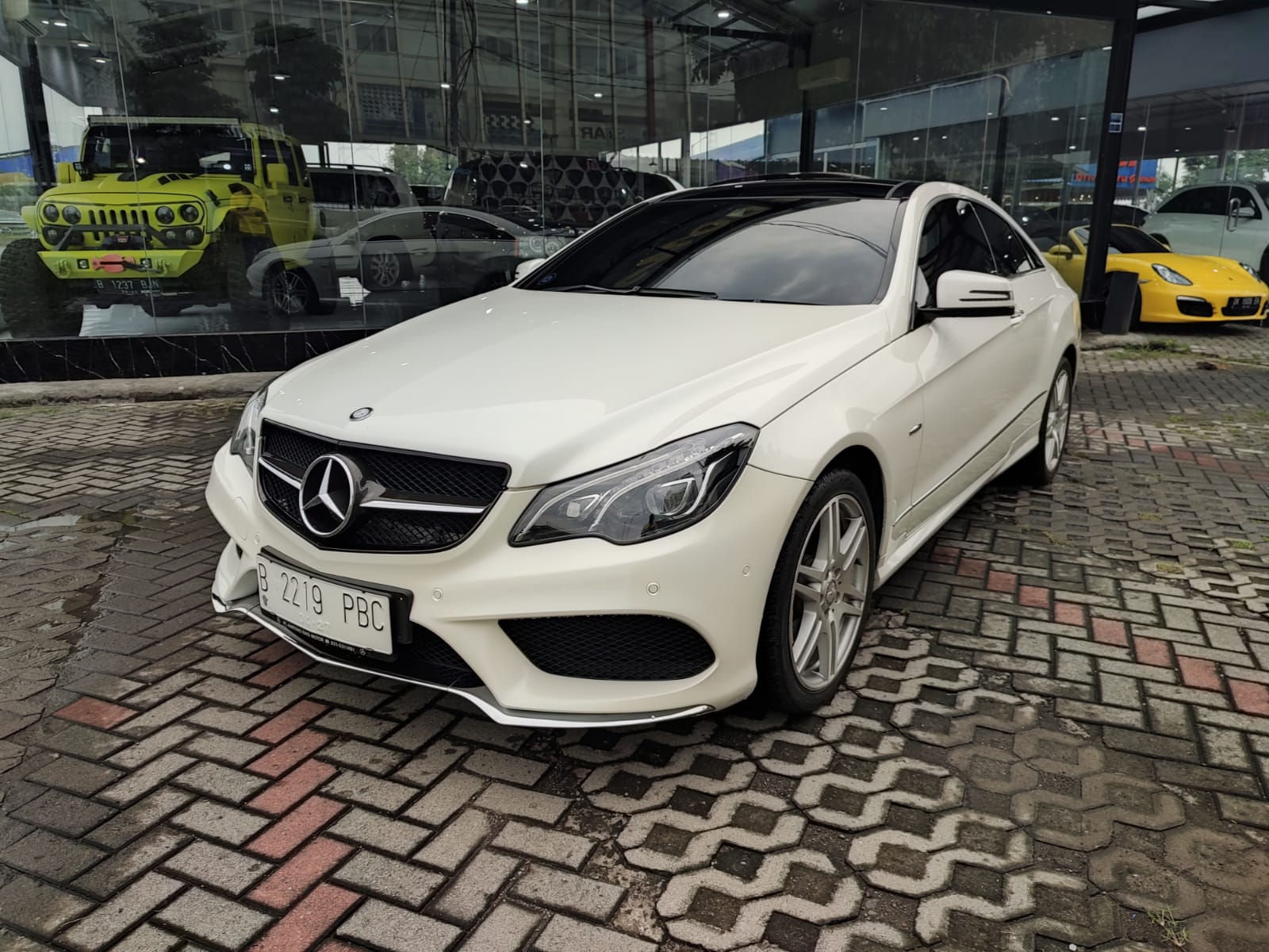 2012 Mercedes Benz E-Class 2012 Mercedes Benz E-Class