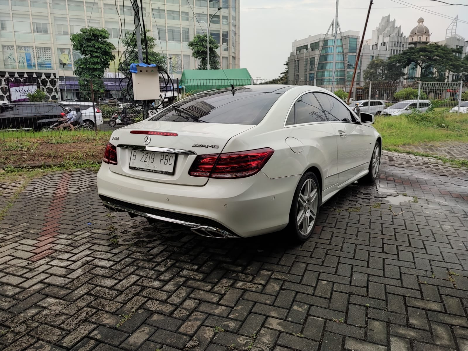 2012 Mercedes Benz E-Class 2012 Mercedes Benz E-Class