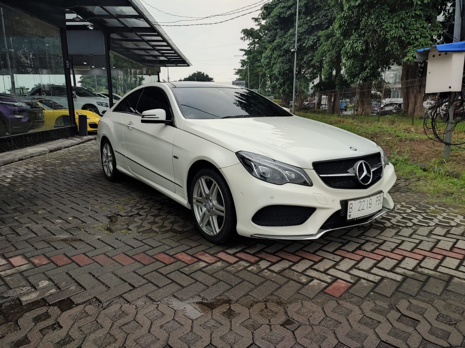 2012 Mercedes Benz E-Class 2012 Mercedes Benz E-Class