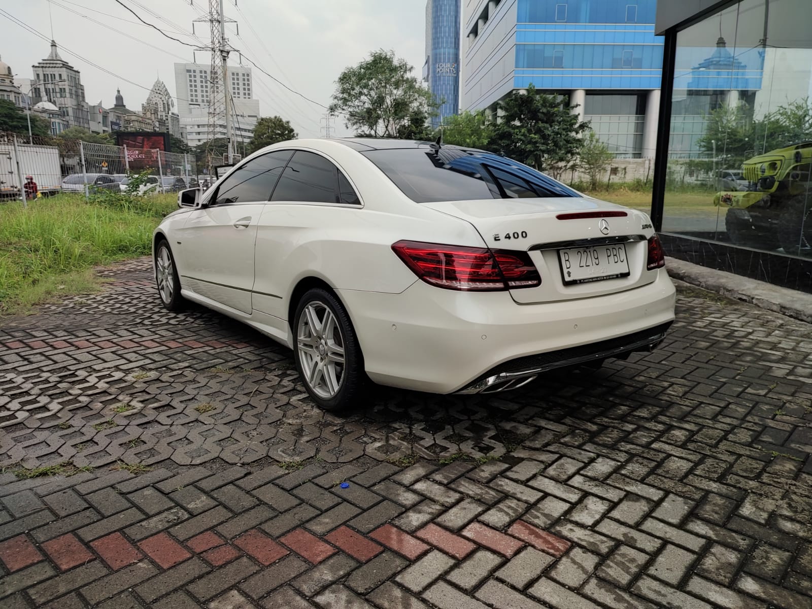 2012 Mercedes Benz E-Class 2012 Mercedes Benz E-Class
