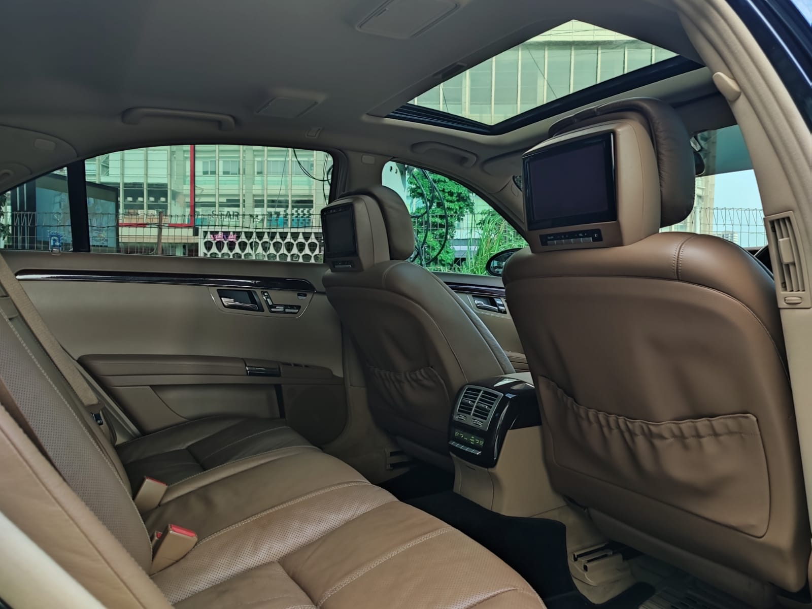 2009 Mercedes Benz S-Class 2009 Mercedes Benz S-Class