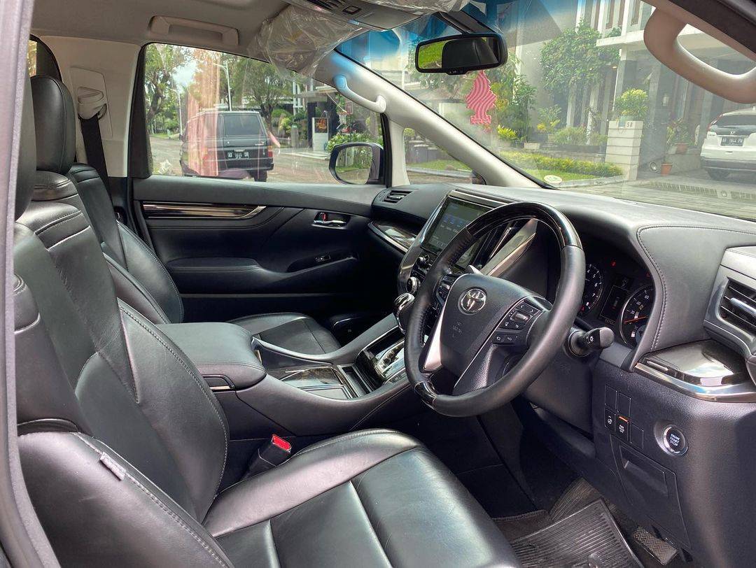 2021 Toyota Alphard V 2.4L AT 2021 Toyota Alphard V 2.4L AT