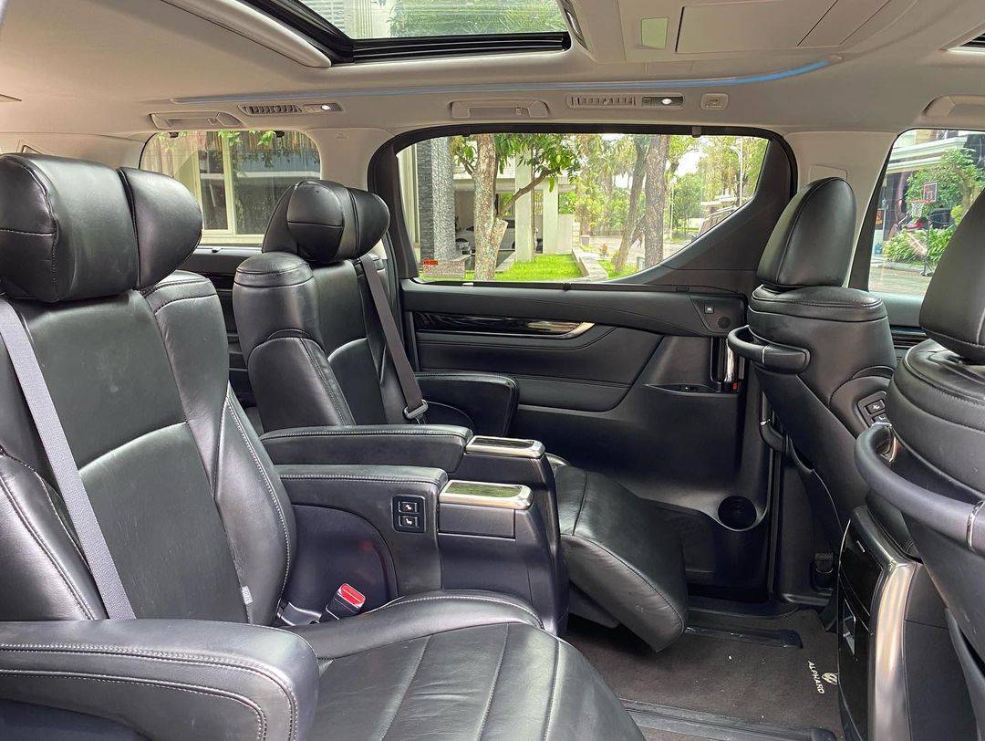 2021 Toyota Alphard V 2.4L AT 2021 Toyota Alphard V 2.4L AT