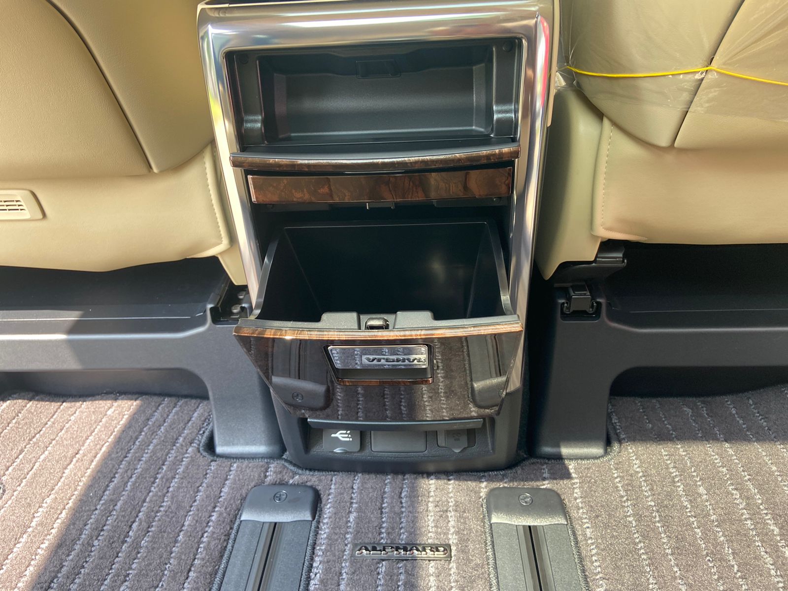 2023 Toyota Alphard 2023 Toyota Alphard