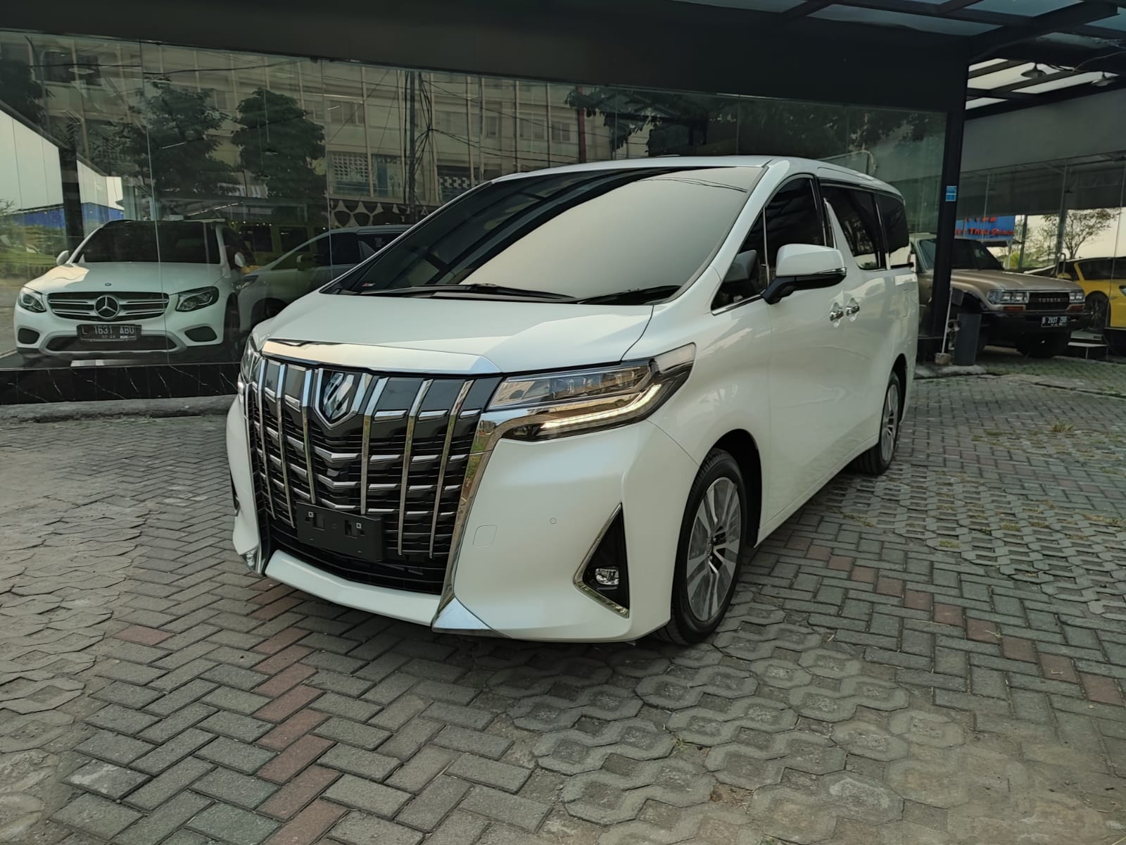 2023 Toyota Alphard 2023 Toyota Alphard