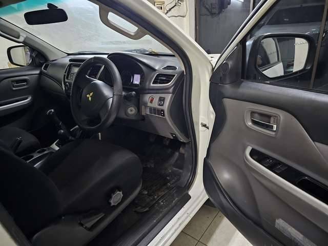 Dijual 2016 Mitsubishi Triton Exceed MT Double Cab 4WD Exceed MT Double Cab 4WD Bekas