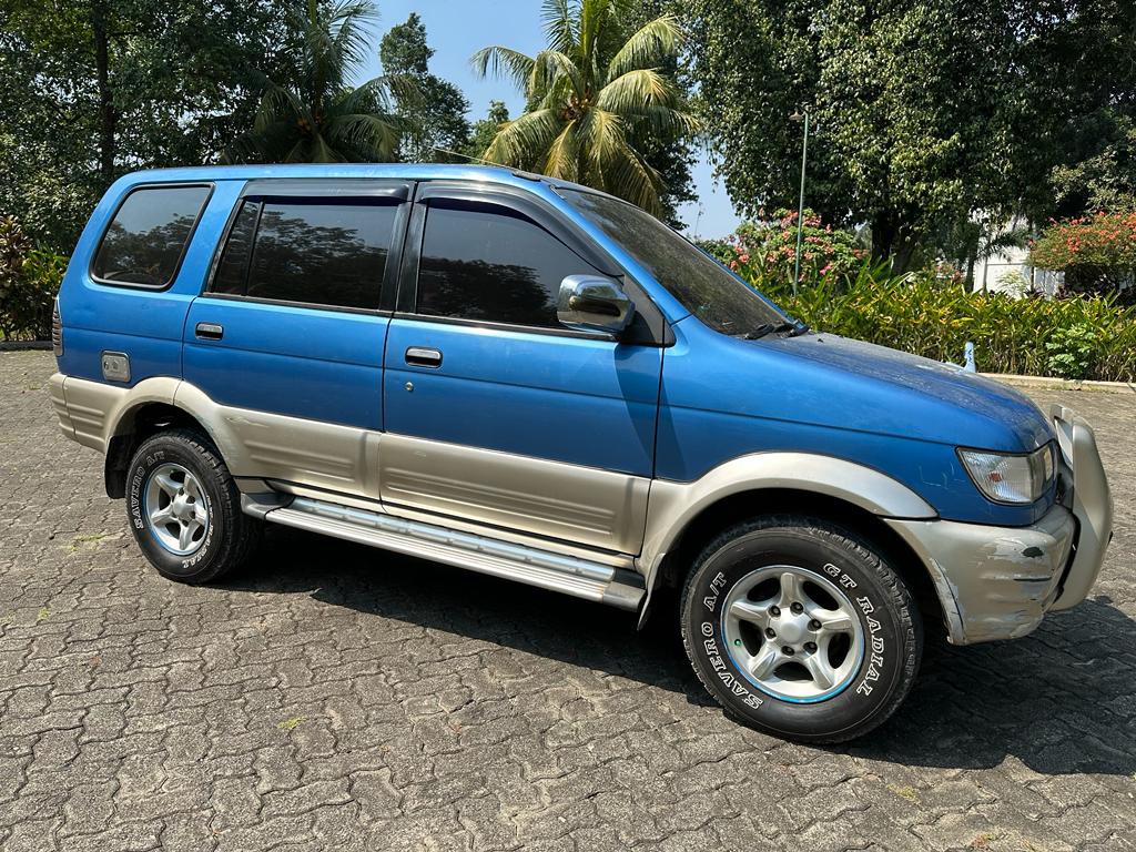 2003 Isuzu Panther 2003 Isuzu Panther