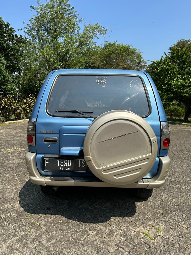 2003 Isuzu Panther 2003 Isuzu Panther