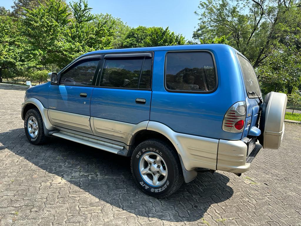 2003 Isuzu Panther 2003 Isuzu Panther