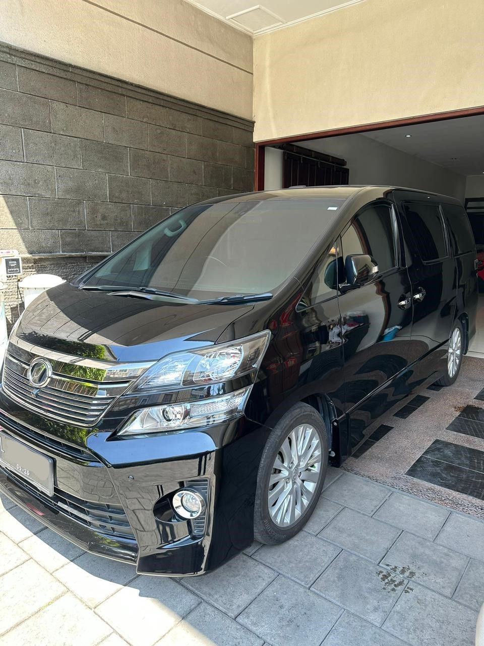 2012 Toyota Vellfire 2012 Toyota Vellfire