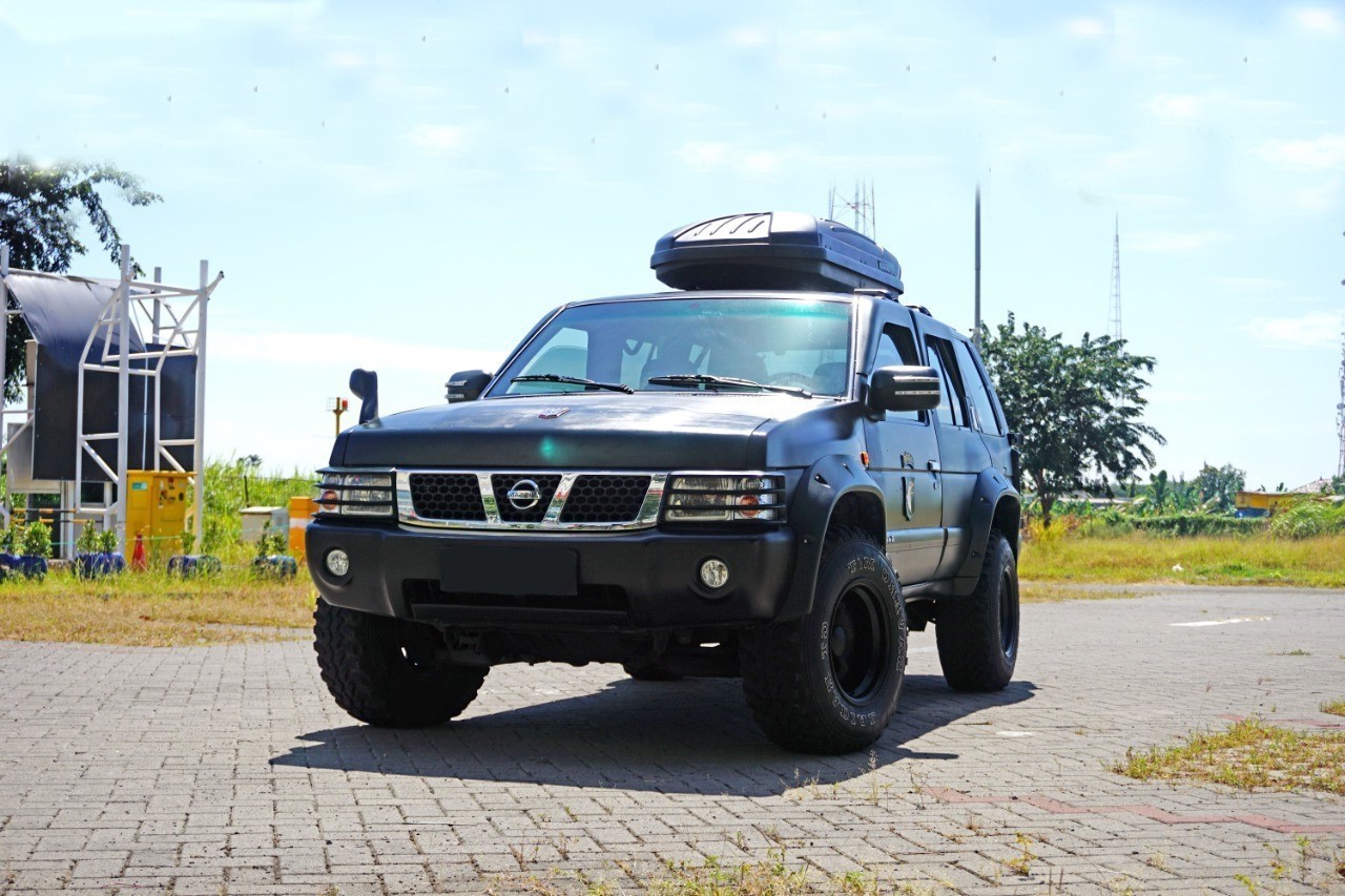 Second Hand 2003 Nissan Terrano Second Hand 2003 Nissan Terrano
