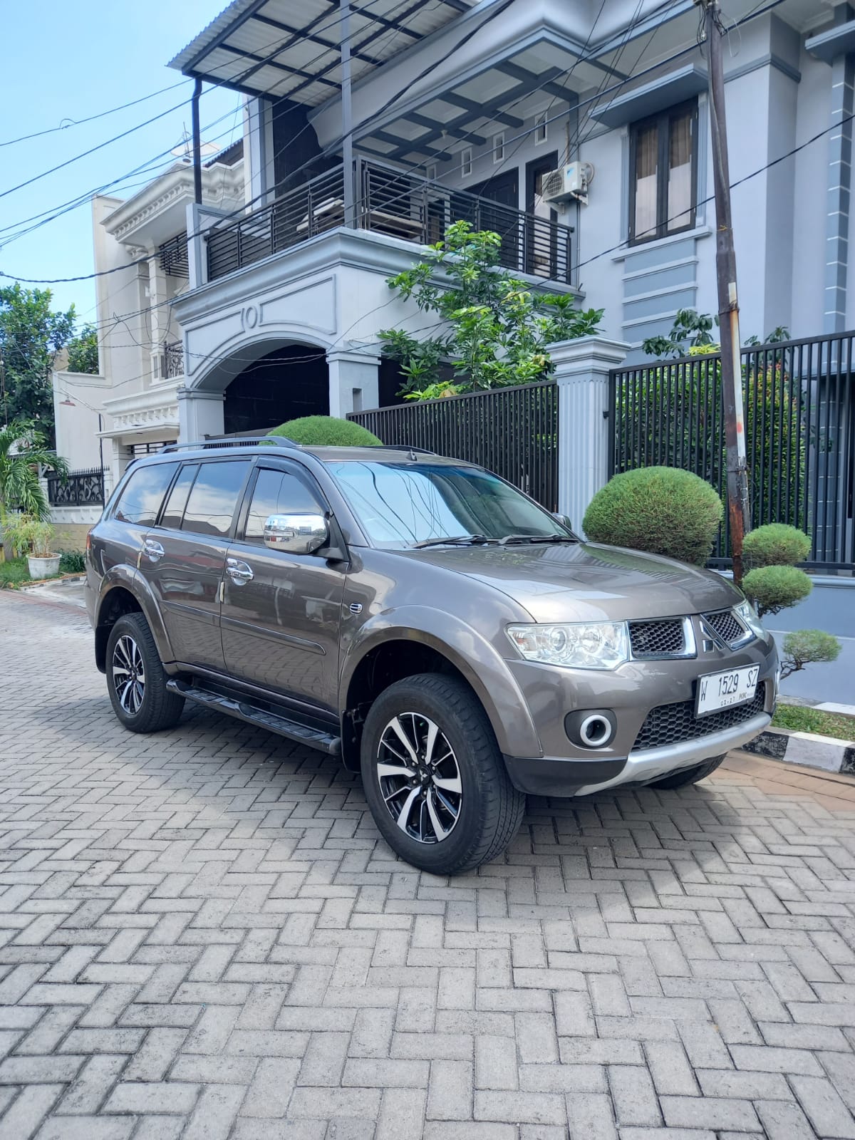 2011 Mitsubishi Pajero Sport  2011 Mitsubishi Pajero Sport