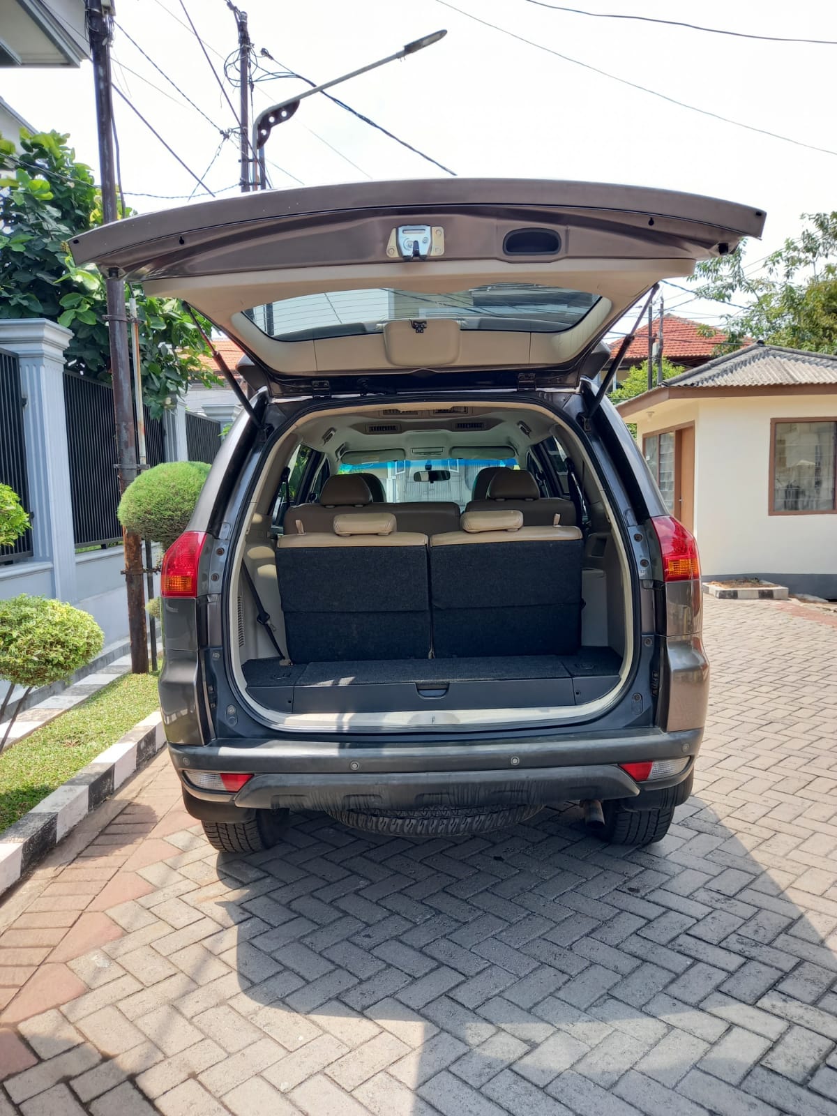 2011 Mitsubishi Pajero Sport  2011 Mitsubishi Pajero Sport