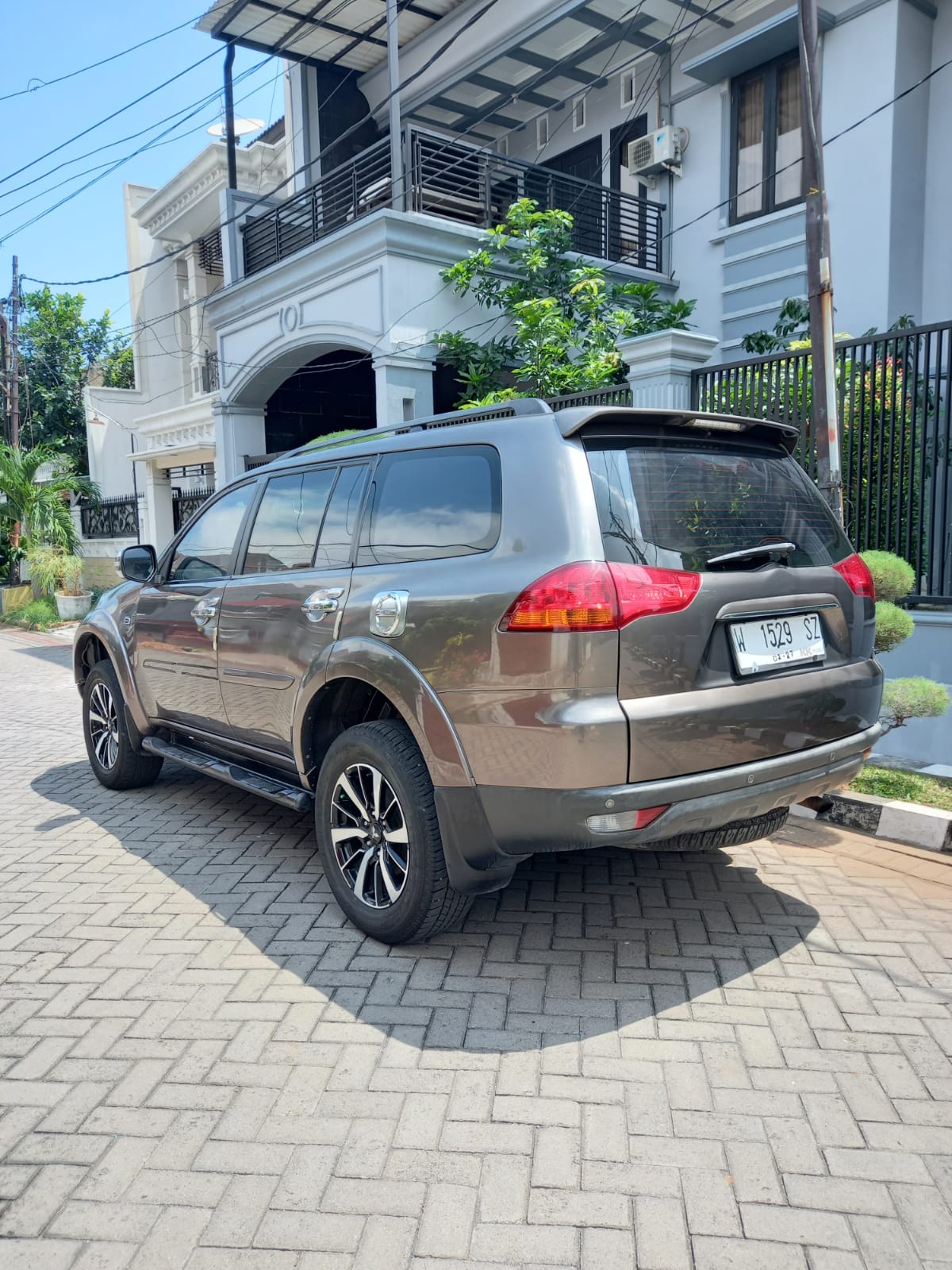 2011 Mitsubishi Pajero Sport  2011 Mitsubishi Pajero Sport