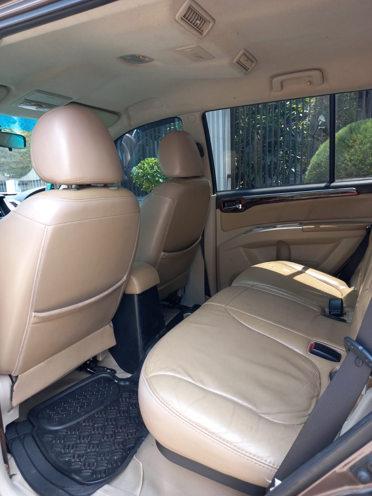 2011 Mitsubishi Pajero Sport  2011 Mitsubishi Pajero Sport