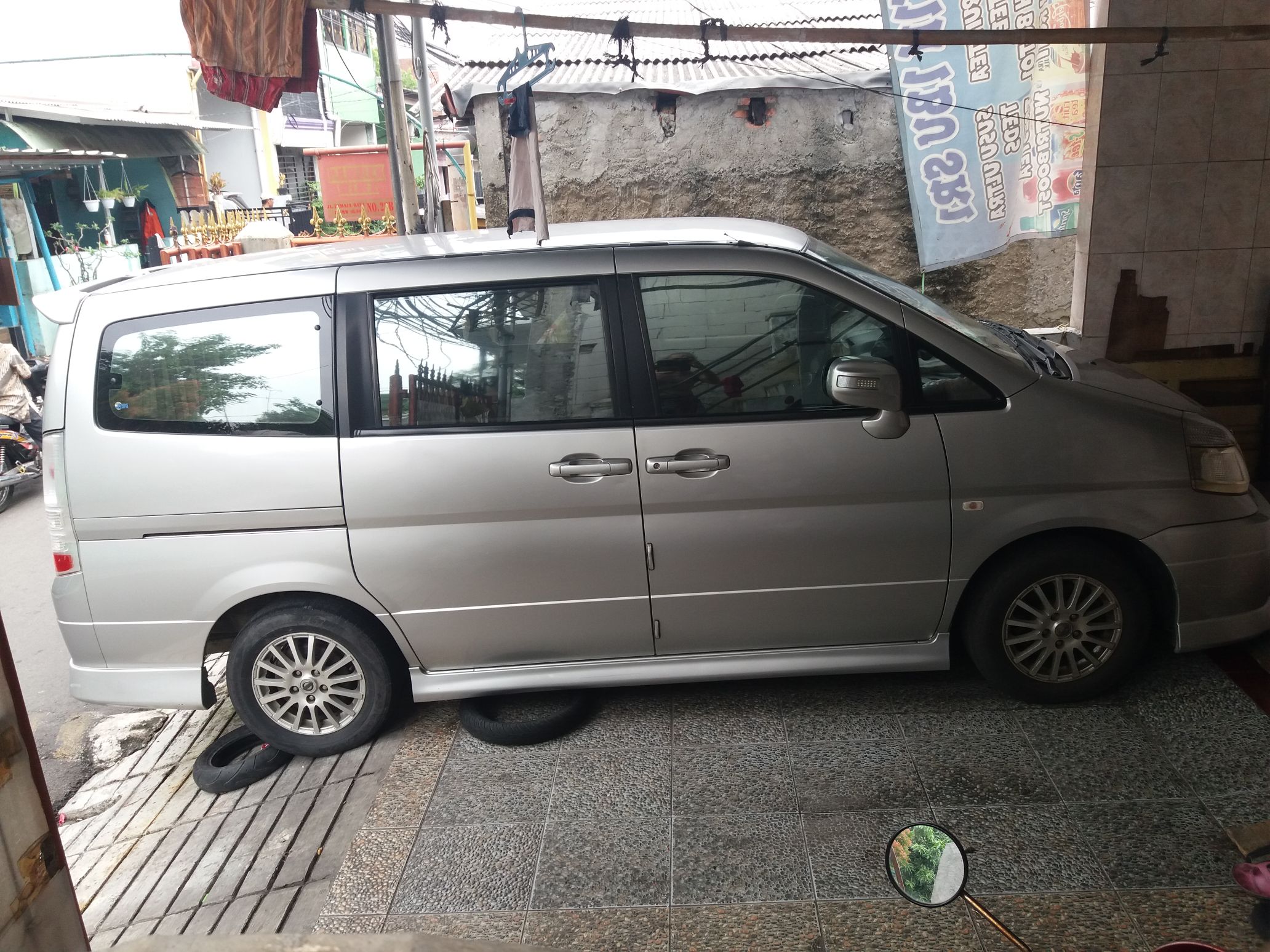 2010 Nissan Serena 2010 Nissan Serena