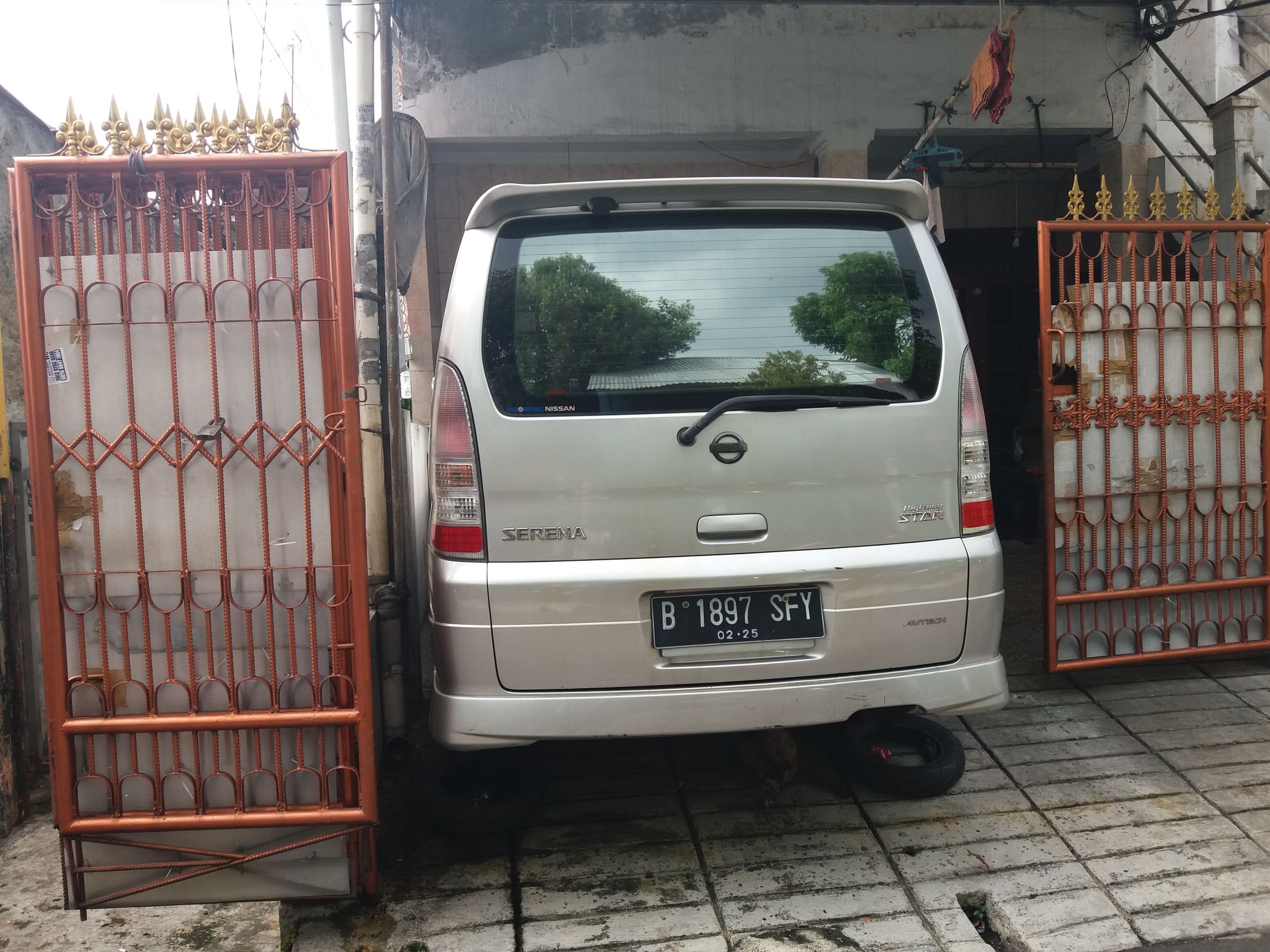 2010 Nissan Serena 2010 Nissan Serena