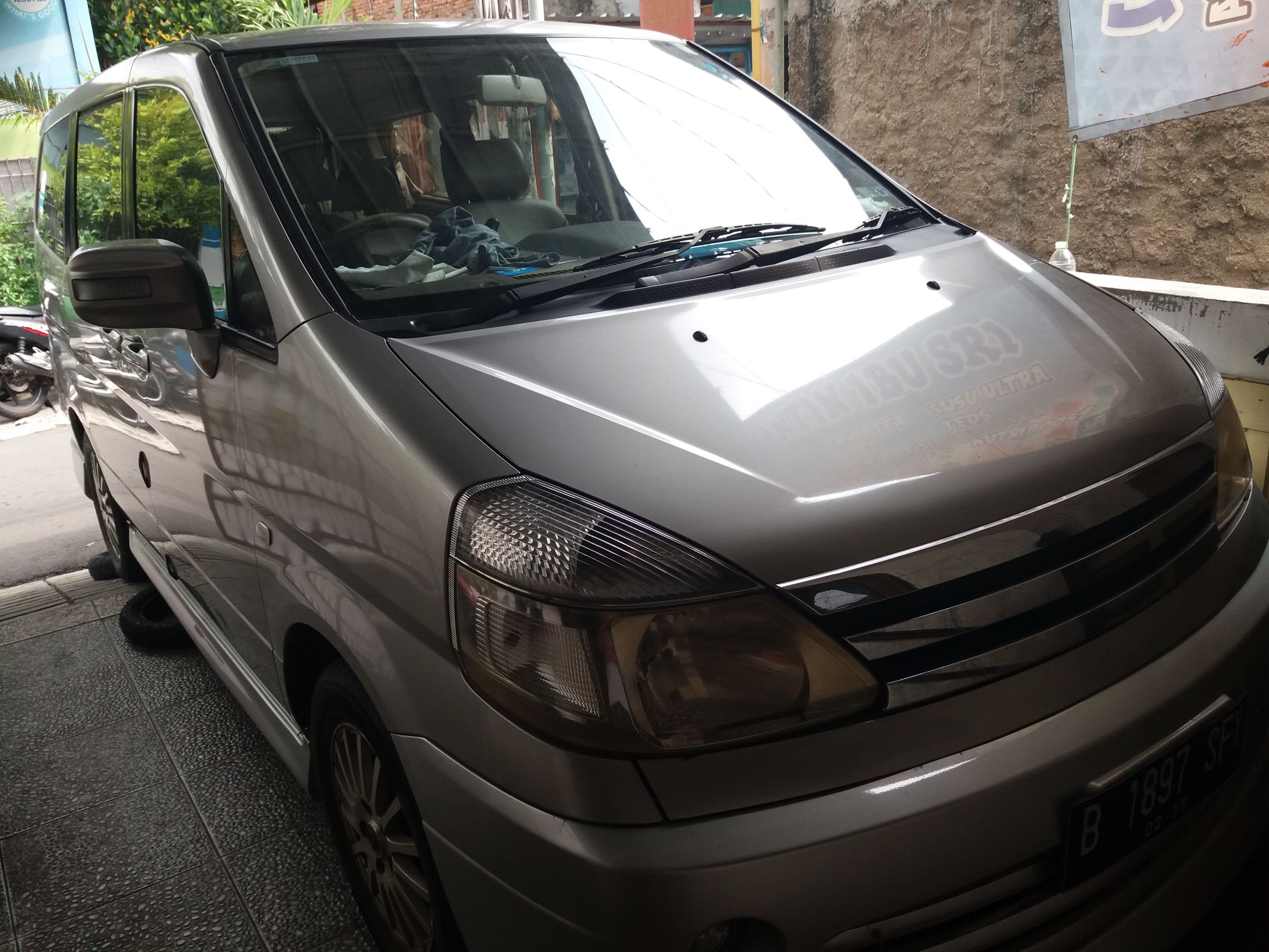 2010 Nissan Serena Bekas 2010 Nissan Serena Bekas