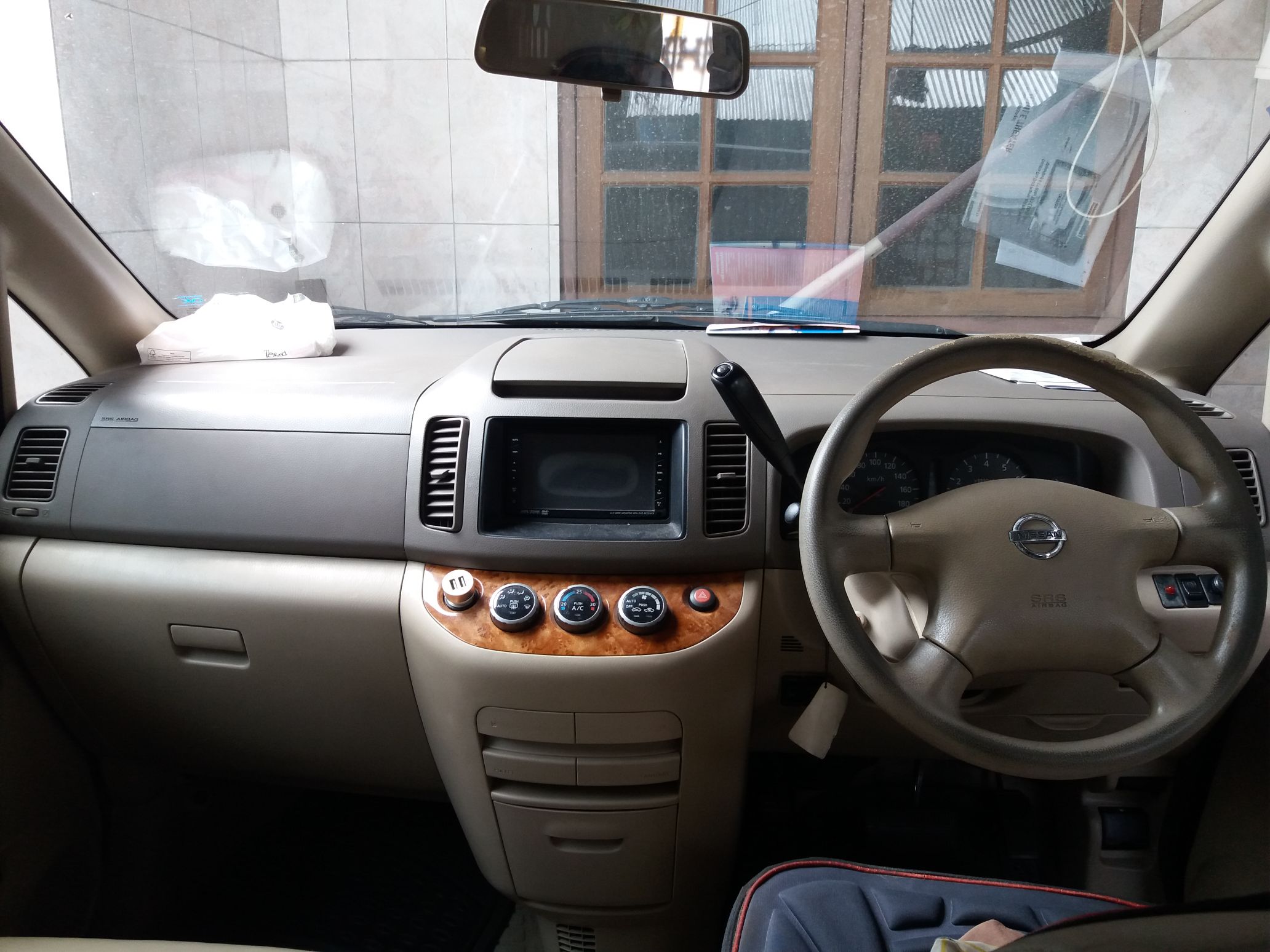 2010 Nissan Serena 2010 Nissan Serena