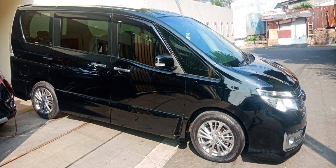 2015 Nissan Serena 2015 Nissan Serena