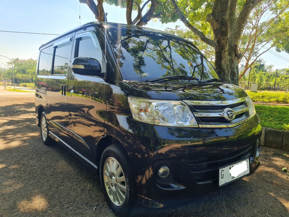 2011 Daihatsu Luxio