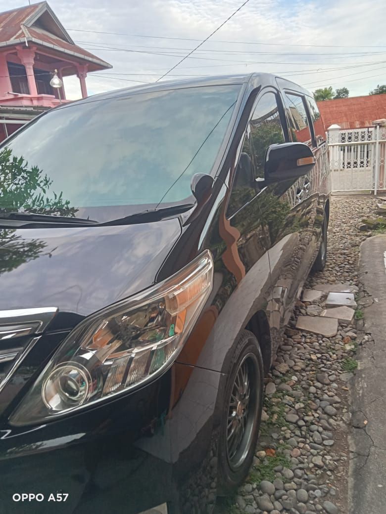 2013 Toyota Alphard  2.5 X A/T 2013 Toyota Alphard  2.5 X A/T