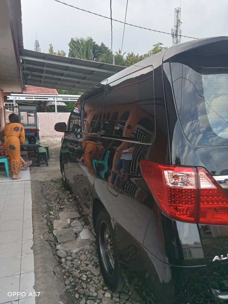 2013 Toyota Alphard  2.5 X A/T 2013 Toyota Alphard  2.5 X A/T