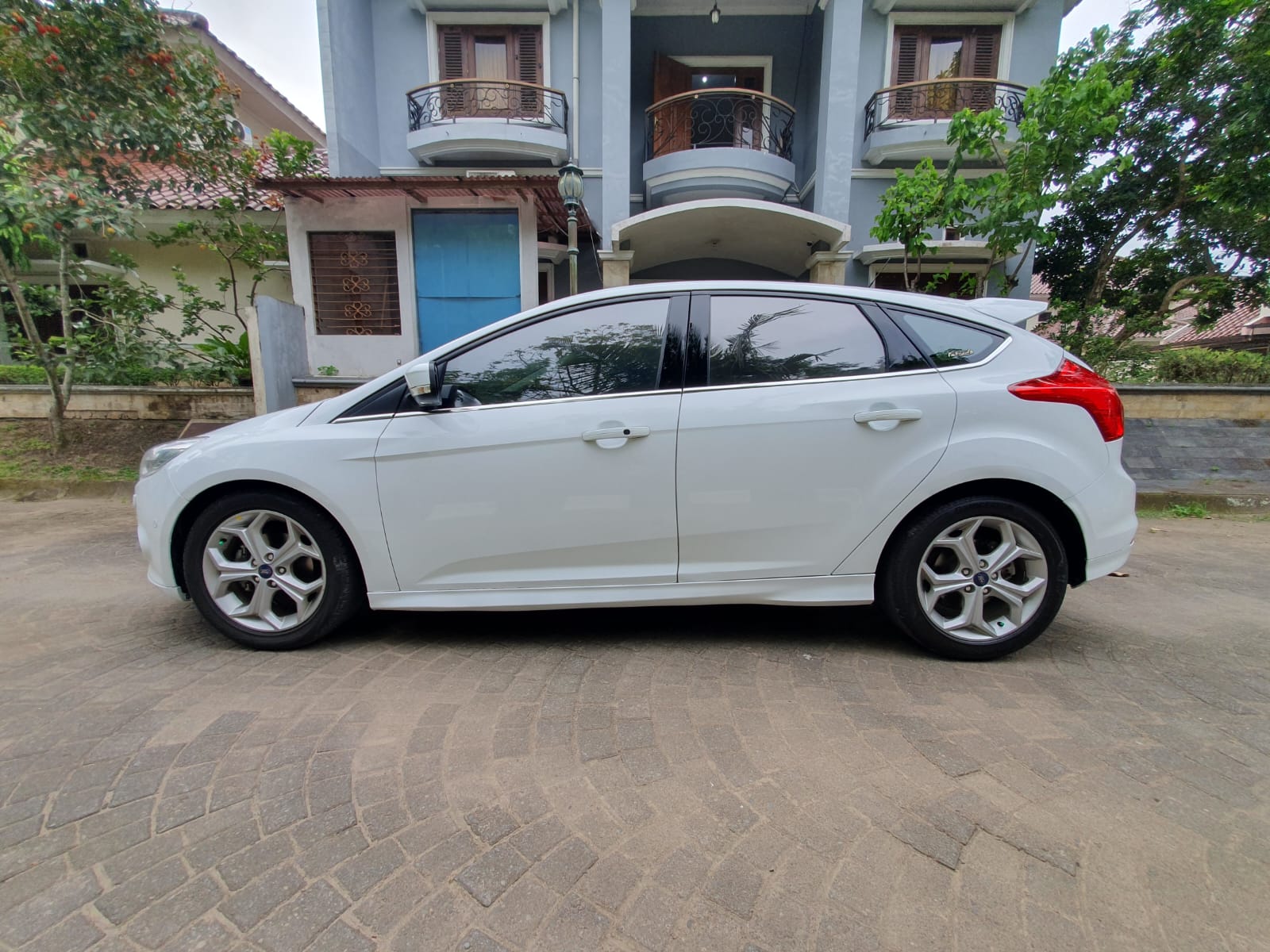 2013 Ford Focus 2.0 SPORTY AT 2013 Ford Focus 2.0 SPORTY AT