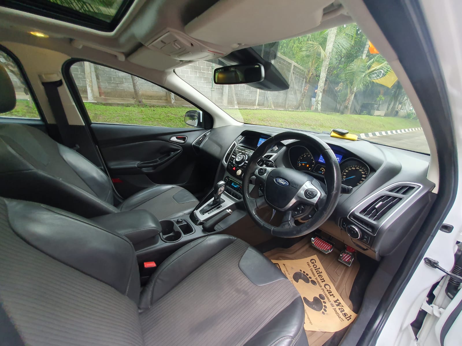 2013 Ford Focus 2.0 SPORTY AT 2013 Ford Focus 2.0 SPORTY AT