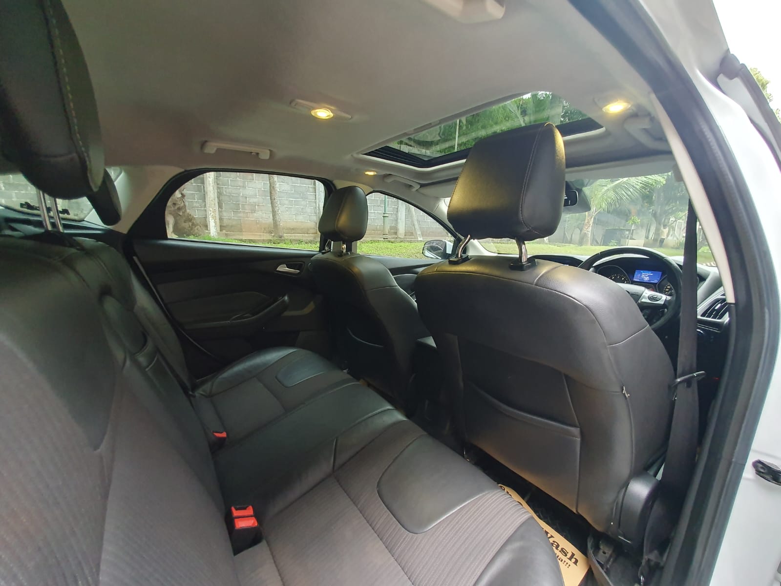 2013 Ford Focus 2.0 SPORTY AT 2013 Ford Focus 2.0 SPORTY AT