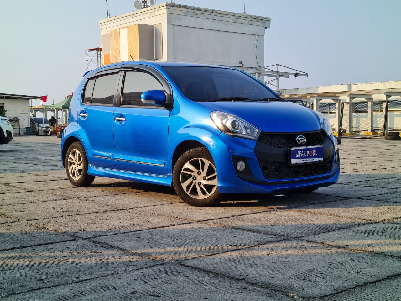 2015 Daihatsu Sirion Bekas 2015 Daihatsu Sirion Bekas
