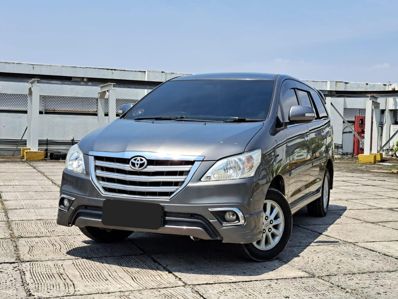 2014 Toyota Kijang Innova V Luxury A/T Gasoline V Luxury A/T Gasoline bekas