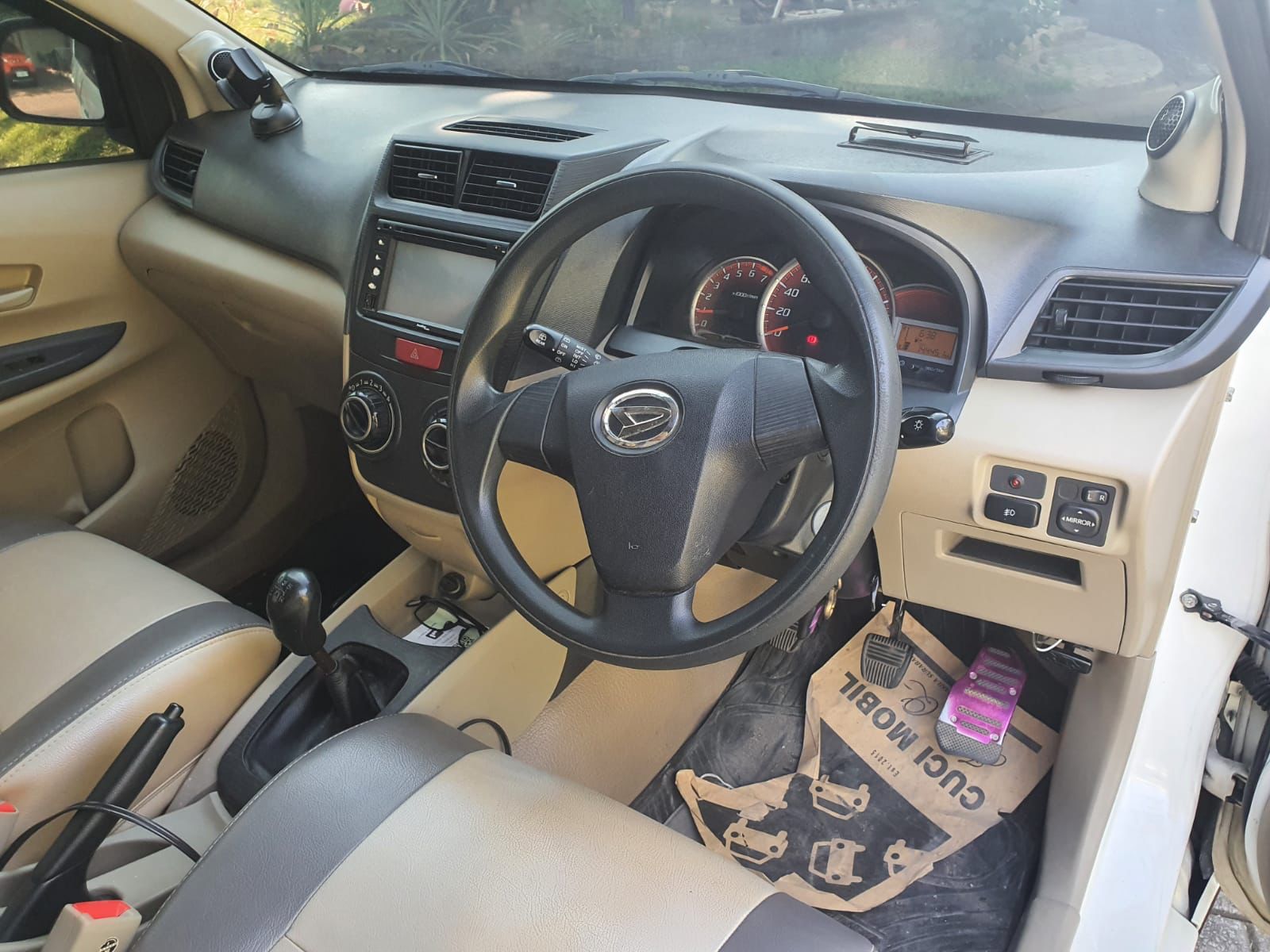 2012 Daihatsu Xenia 2012 Daihatsu Xenia