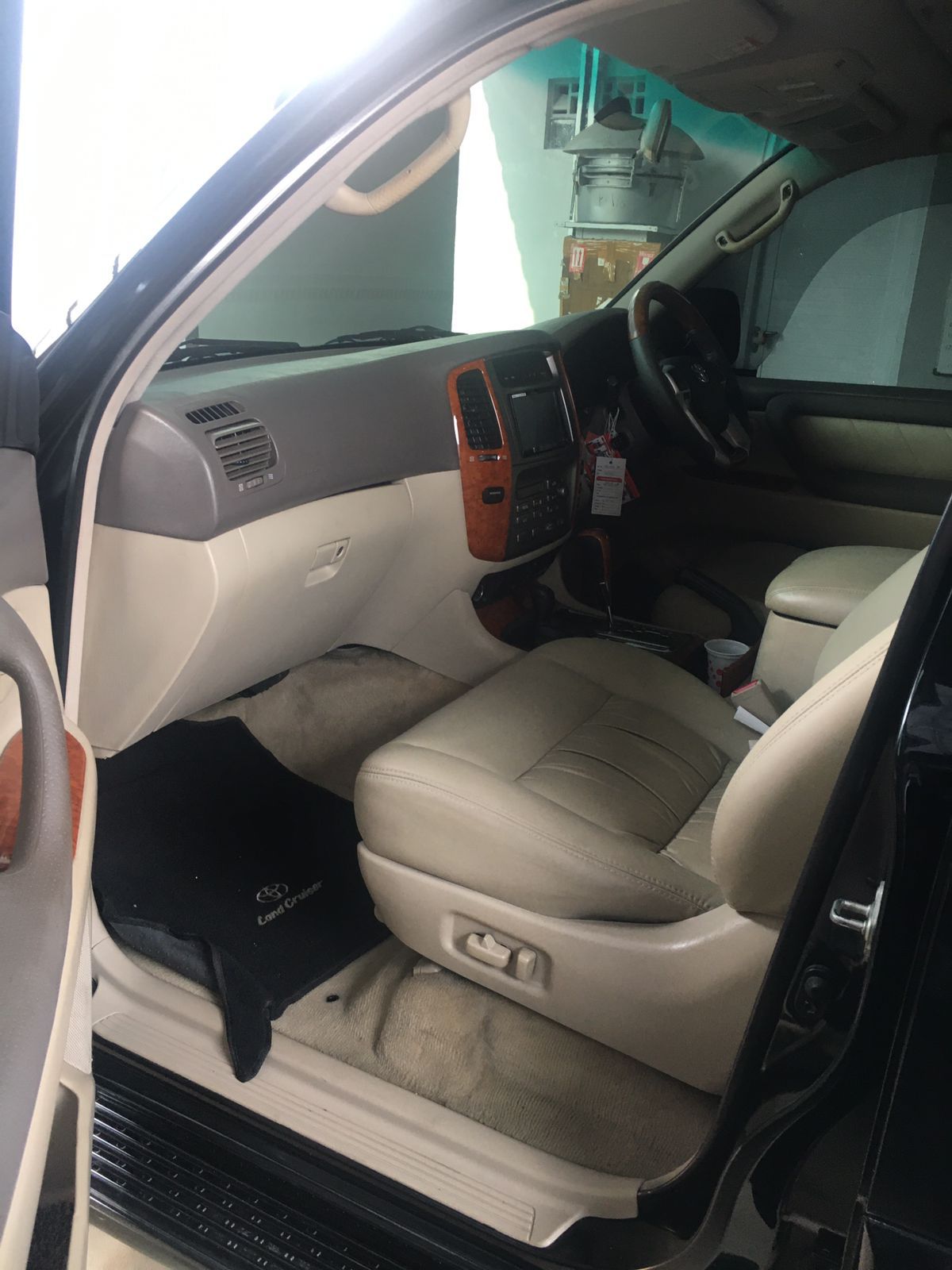 2005 Toyota Land Cruiser  2005 Toyota Land Cruiser