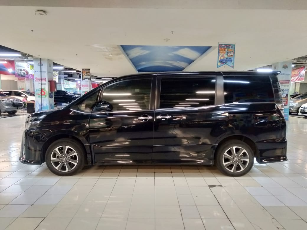 2018 Toyota Voxy 2018 Toyota Voxy