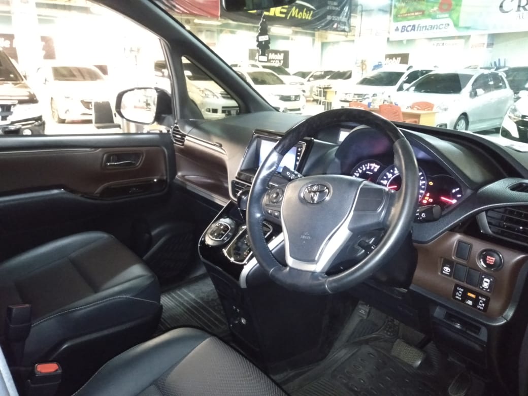 2018 Toyota Voxy 2018 Toyota Voxy
