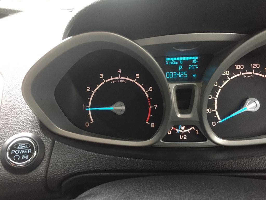 2014 Ford Ecosport Titanium1.5L AT Bekas 2014 Ford Ecosport Titanium1.5L AT Bekas