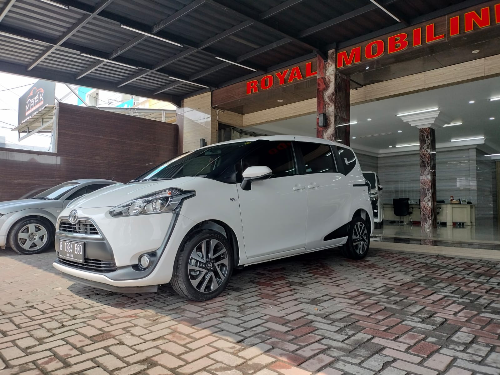 2016 Toyota Sienta 2016 Toyota Sienta