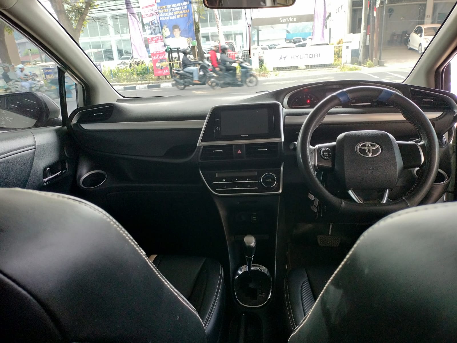 2016 Toyota Sienta 2016 Toyota Sienta