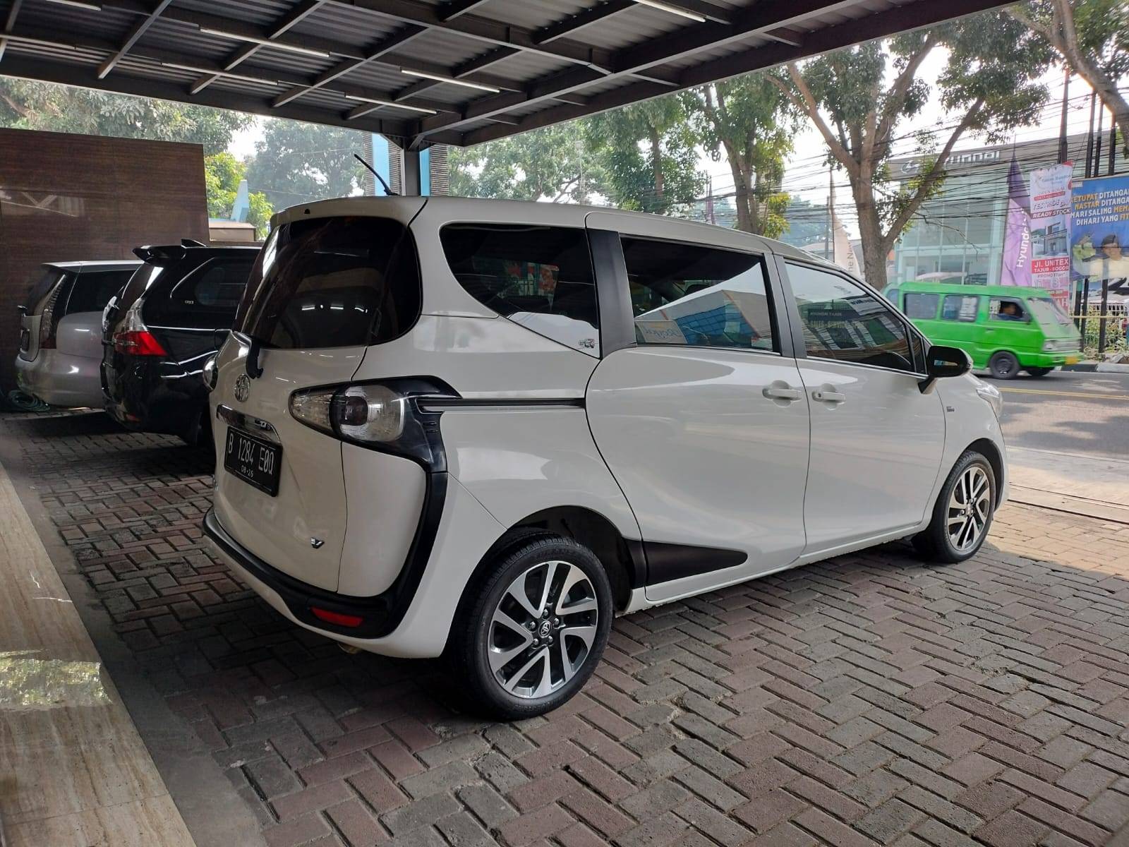2016 Toyota Sienta 1.5L V AT 1.5L V AT tua