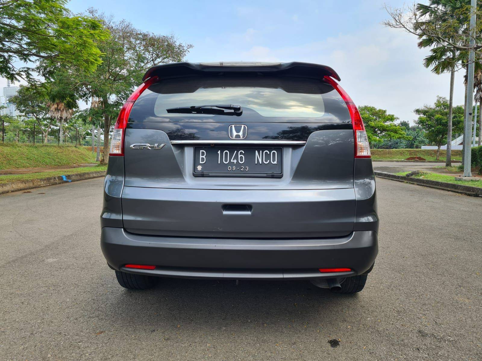 2013 Honda CR-V  2.4 I-VTEC AT 2013 Honda CR-V  2.4 I-VTEC AT