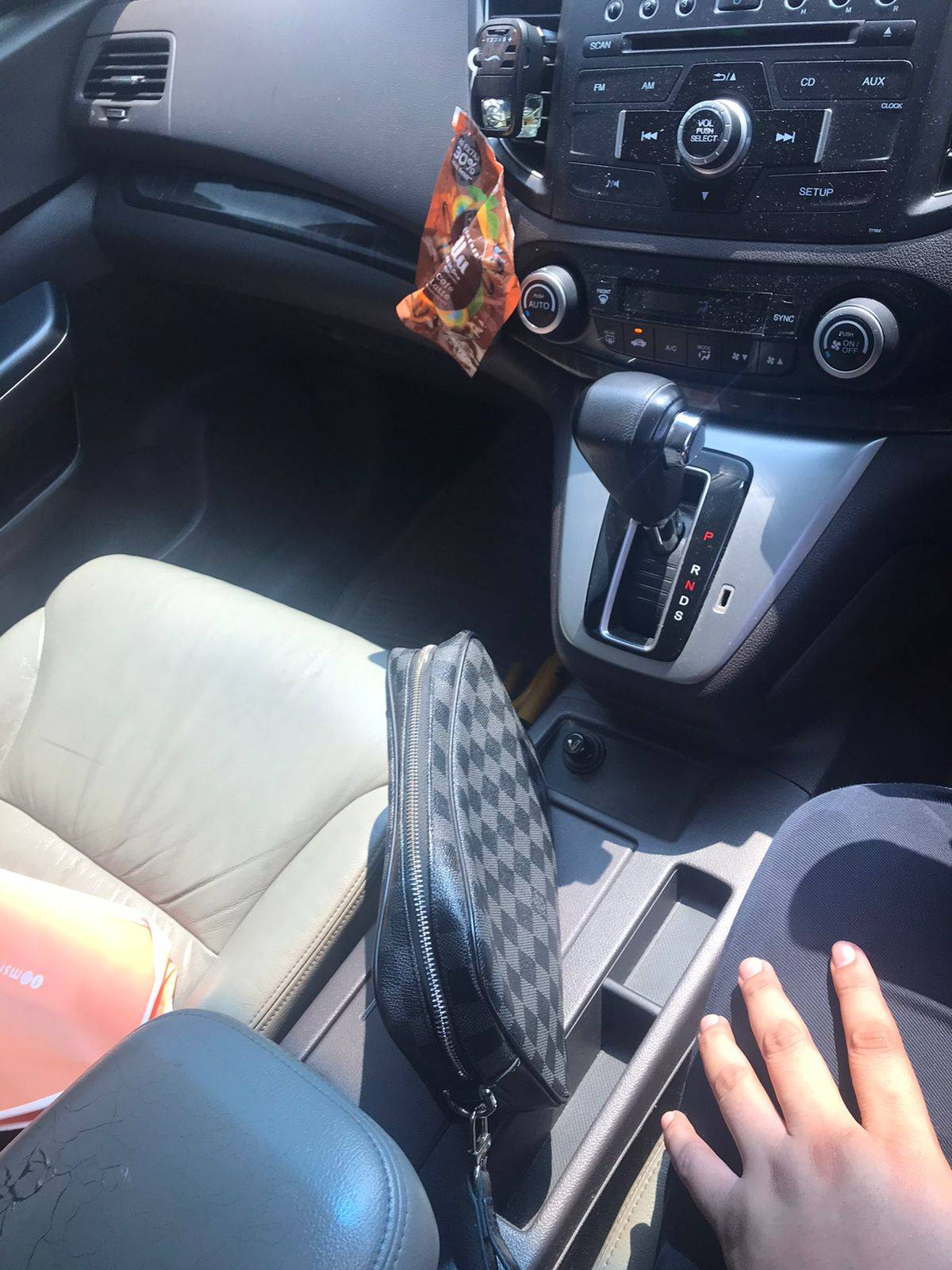 2013 Honda CR-V  2.4 I-VTEC AT 2013 Honda CR-V  2.4 I-VTEC AT