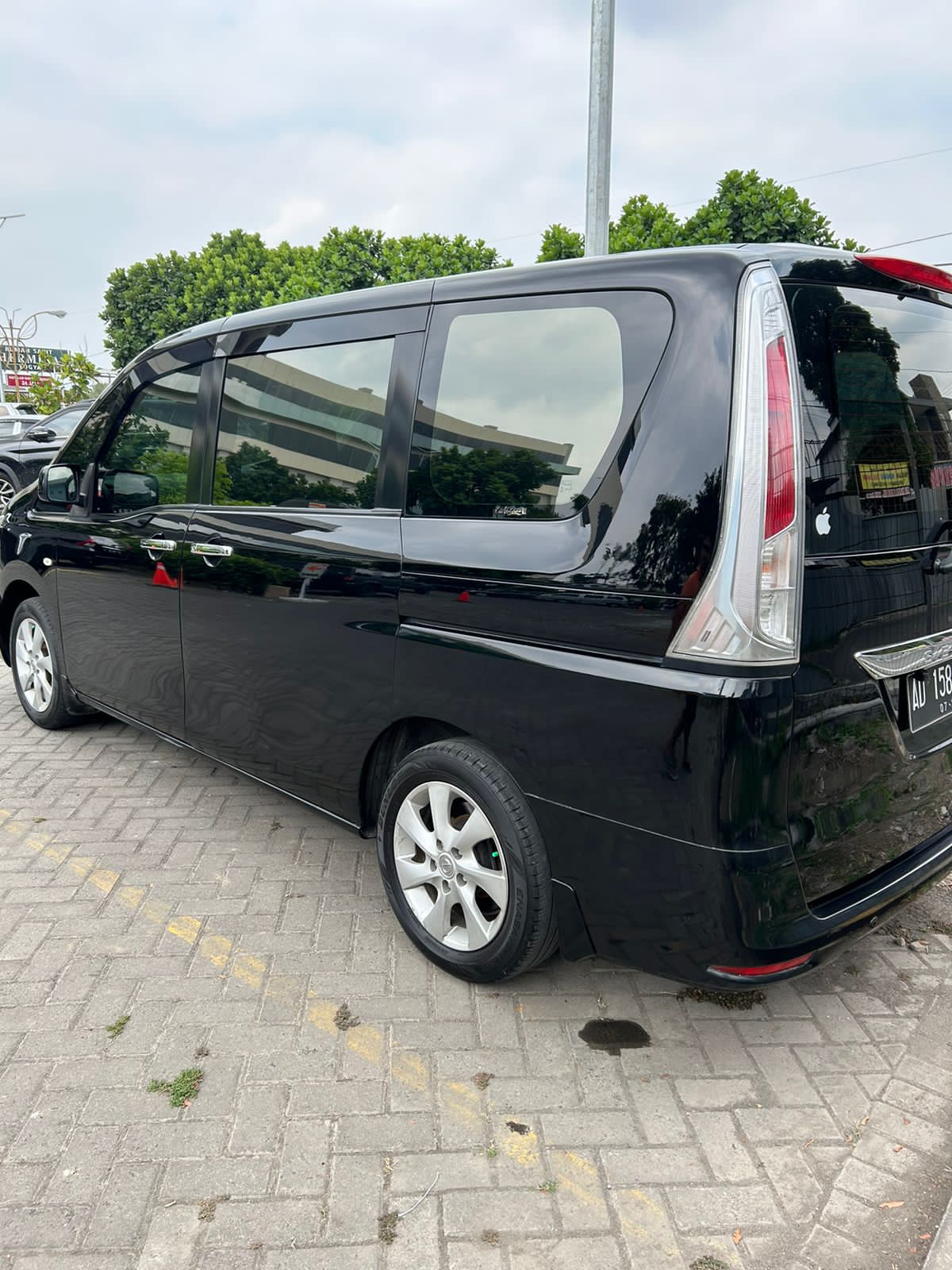 2014 Nissan Serena 2014 Nissan Serena