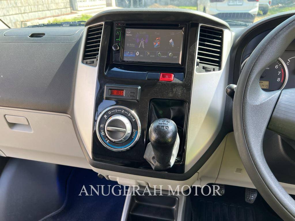 Old 2019 Daihatsu Luxio 1.5 X M/T 1.5 X M/T